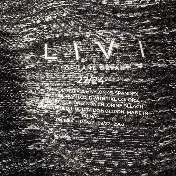 LIVI Lane Bryant SZ 22/24 Fitted Top Activewear Lightweight Crew Neck Stretch - Picture 6 of 6